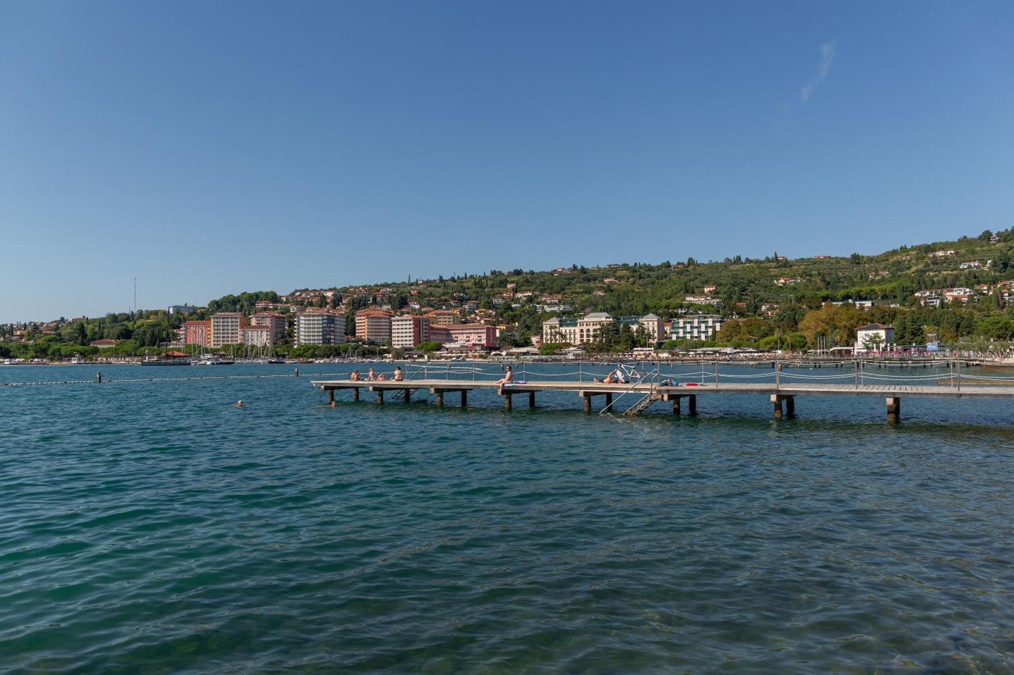 Floating Sea House Shark 3 Daire Portorož Dış mekan fotoğraf