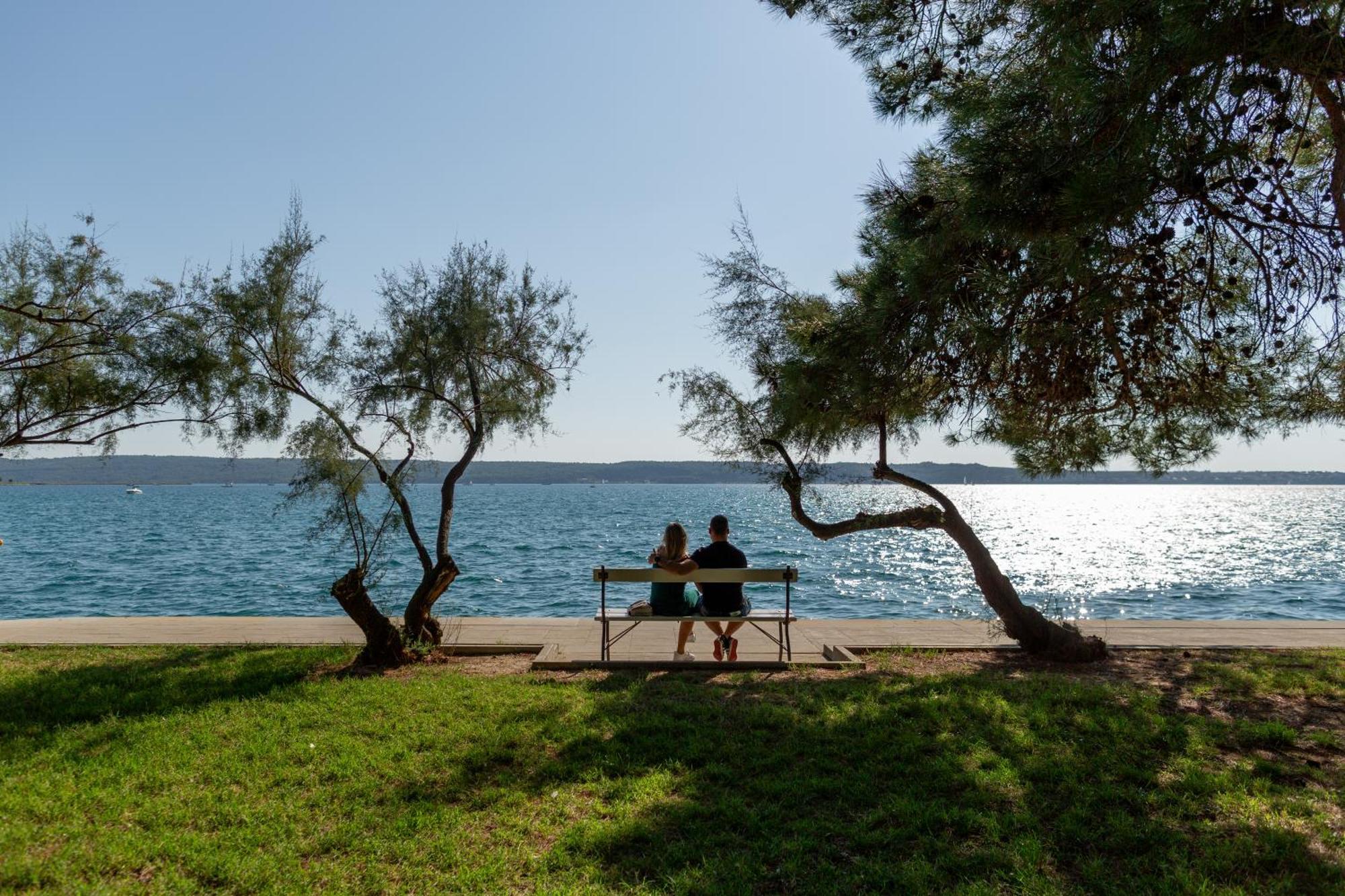 Floating Sea House Shark 3 Daire Portorož Dış mekan fotoğraf